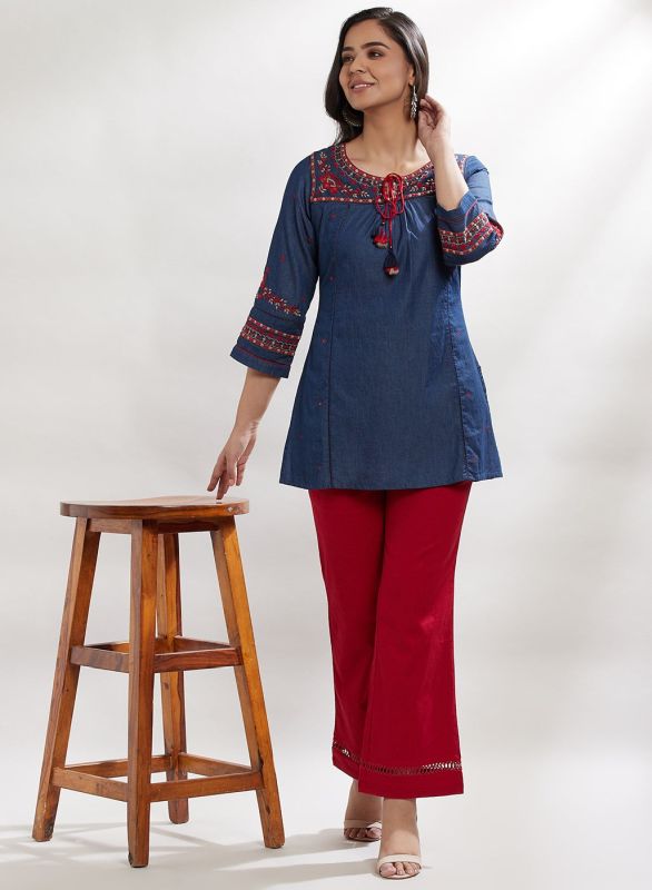 Lakshita A-Line Tunic With Lace Detail