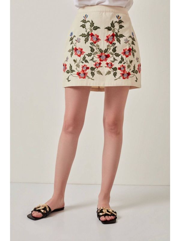 COVERSTORY Floral Appeal Embroidered Skirt