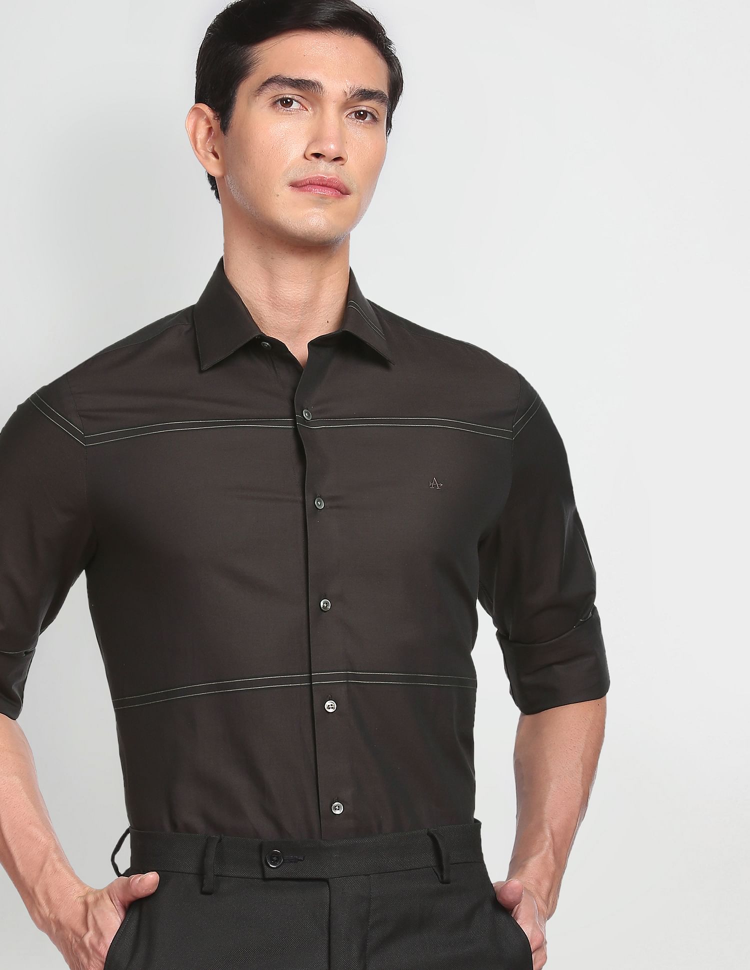 Cutaway Collar Horizontal Stripe Formal Shirt