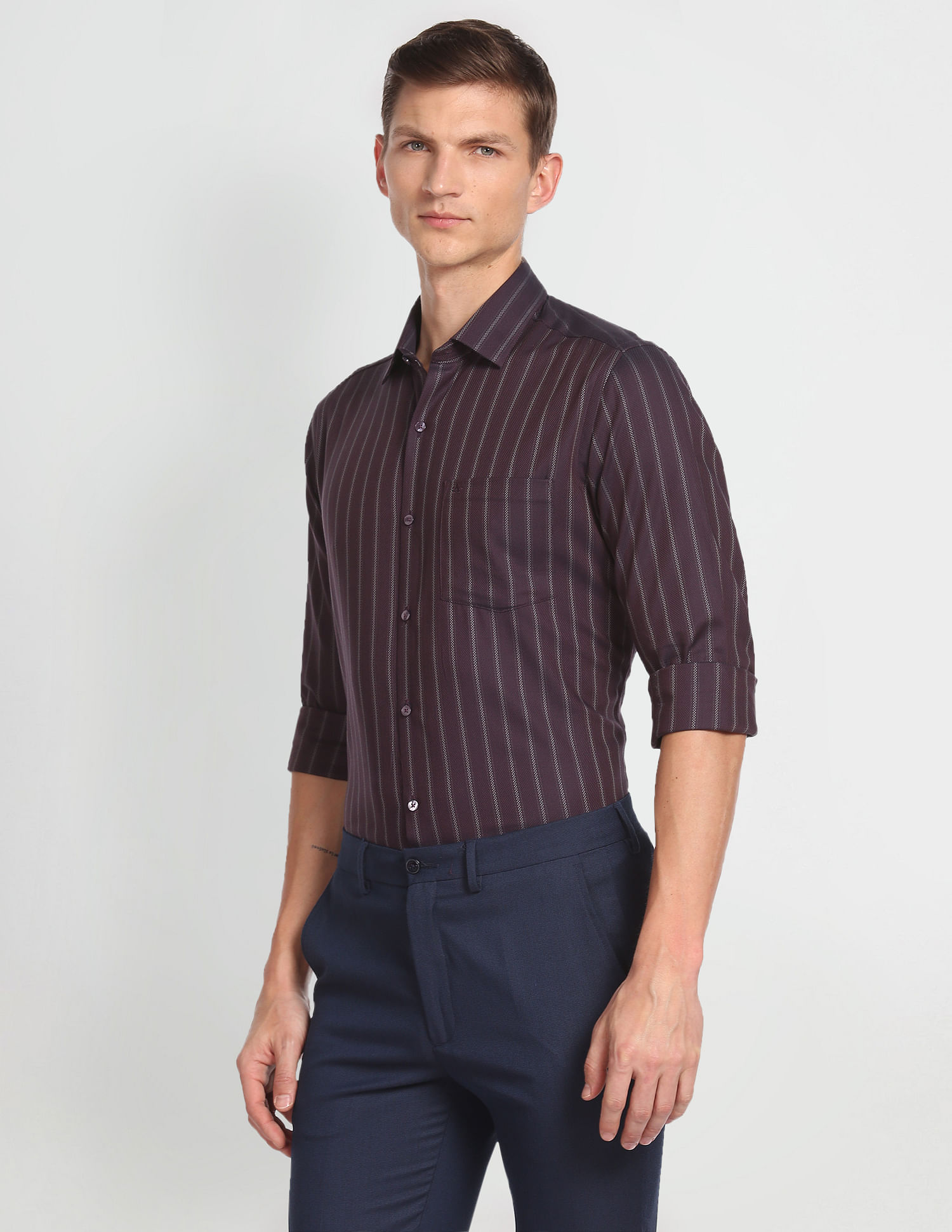 Cutaway Collar Vertical Stripe Formal Shirt