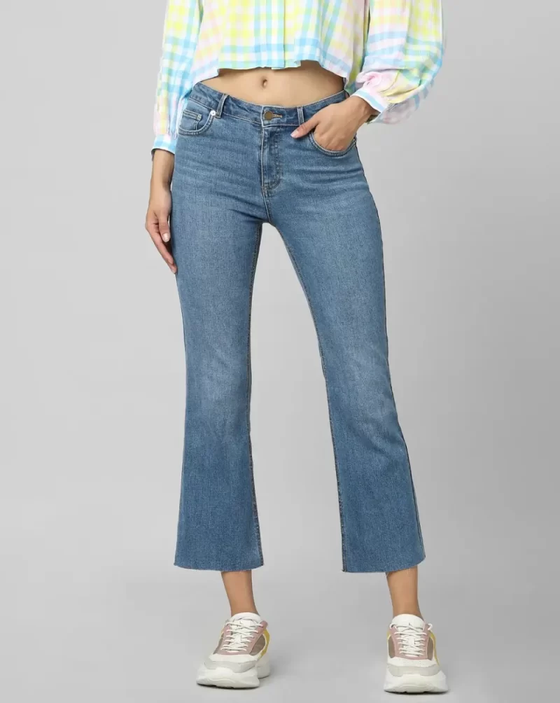 BLUE MID RISE FLARED ANKLE LENGTH JEANS