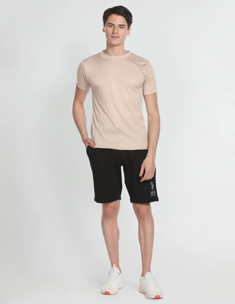 Mid Rise Knitted Solid Shorts
