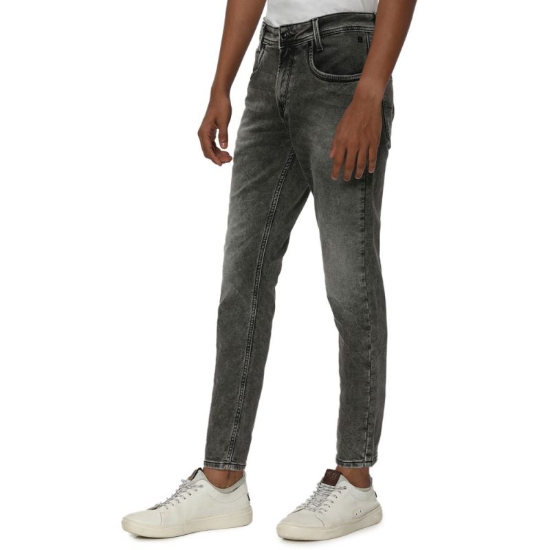 Mufti Denim Chronicles: Elevate Your Style with Signature Jeans