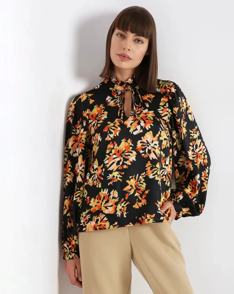 BLACK FLORAL PRINT TOP