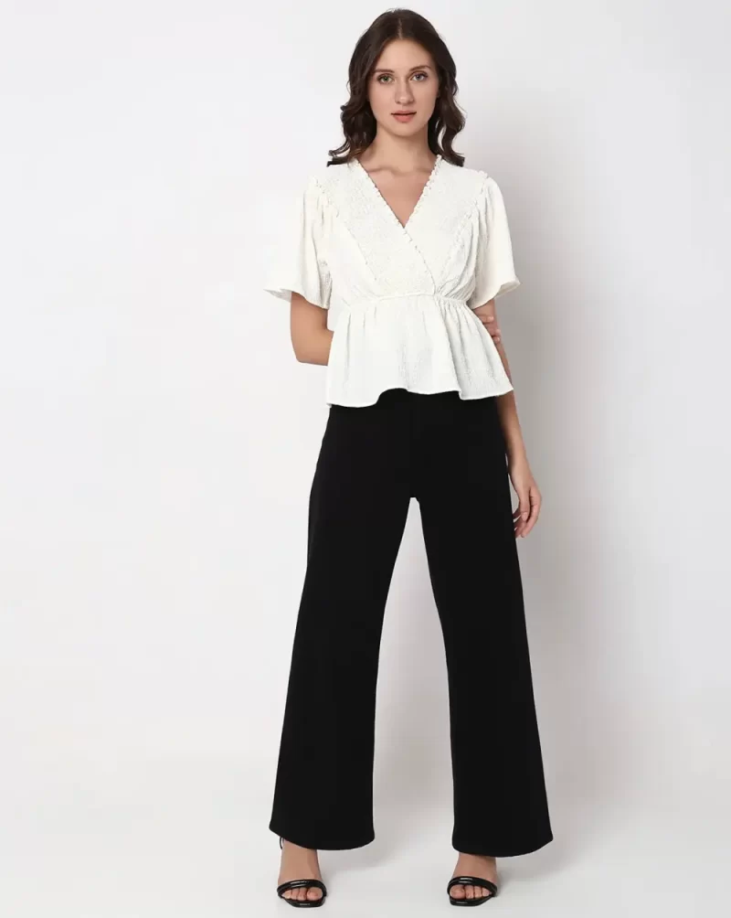 WHITE TEXTURED V-NECK TOP
