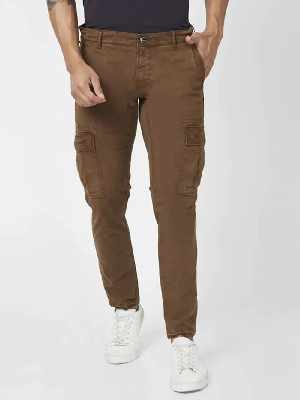 Spykar Men Mud Brown Cotton Tapered Fit Ankle Length Mid Rise Cargo Pant