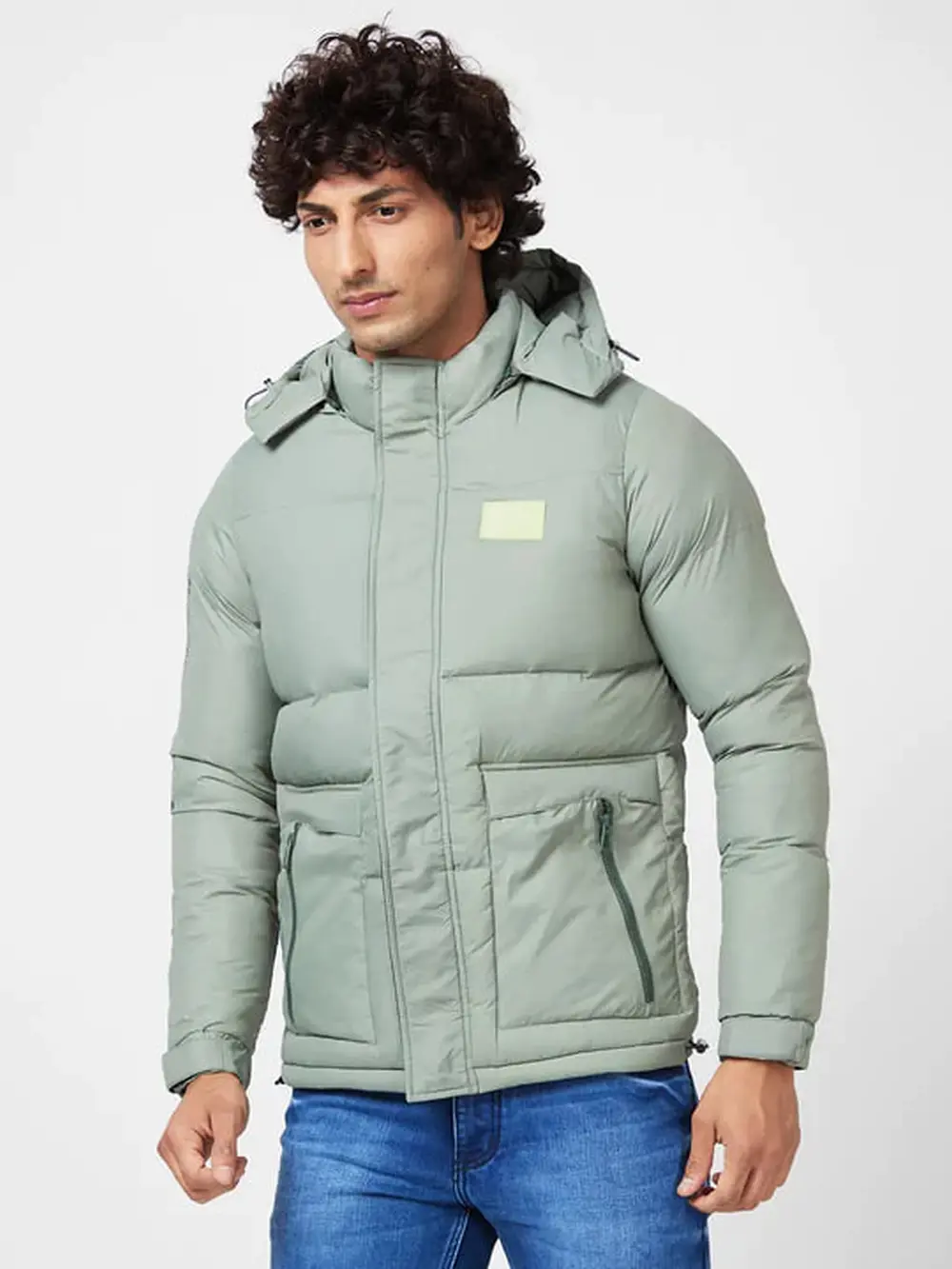 Men'S Puffer Jacket With Zipper Patch Pocket & Printed Details On Sleeves