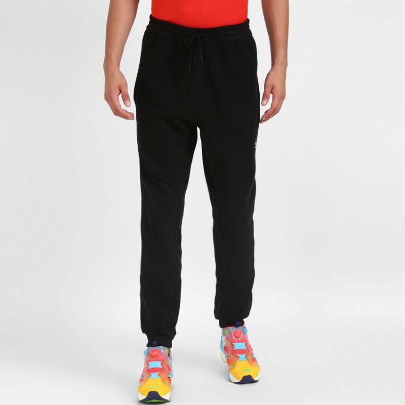 Reebok 
Men Solid Black Track Pants