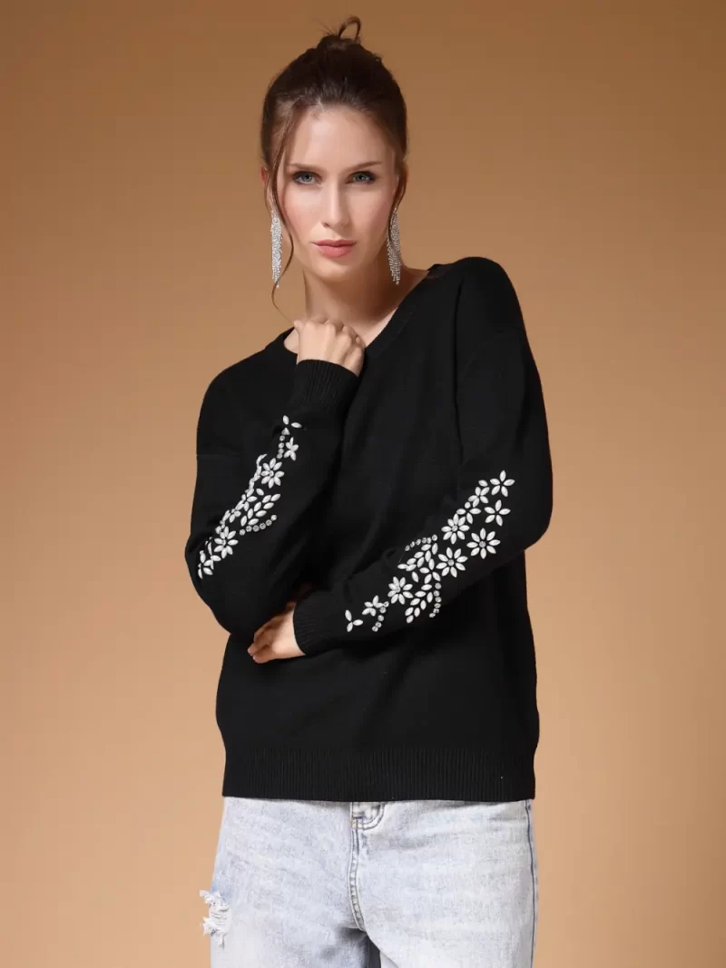 Floral Embellished Round Neck Long Sleeves Pullover Sweater