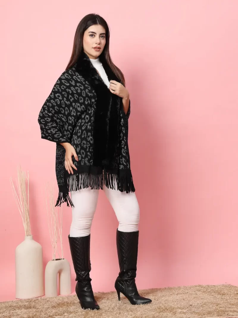 Women Geometric Printed Poncho