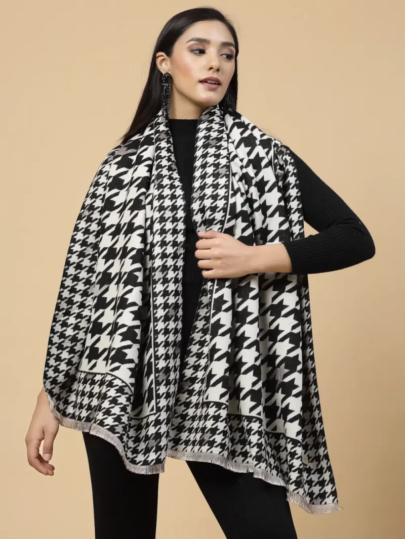 Checked Woven Design Fringed Stole