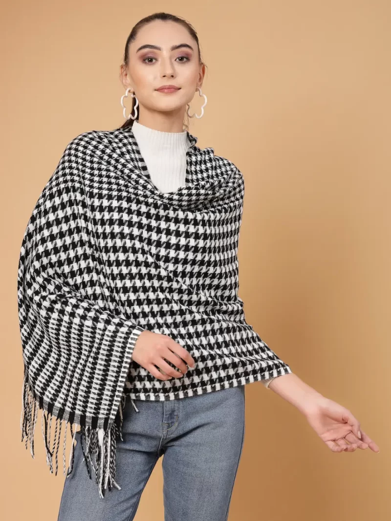 Checked Tasselled Stole