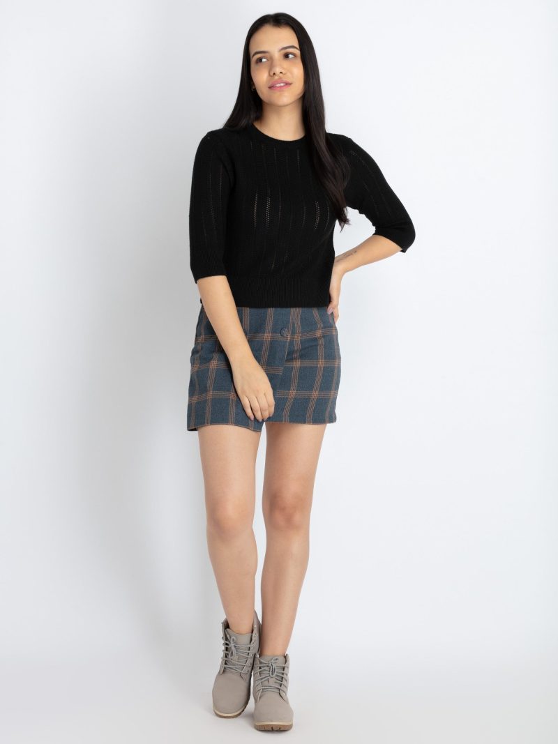 Womens Solid Round Neck Sweater