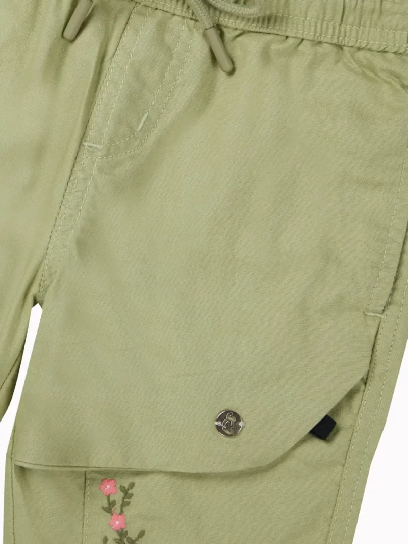 Gini And Jony Girls Green Embroidery Cotton Pedal Pusher Elasticated