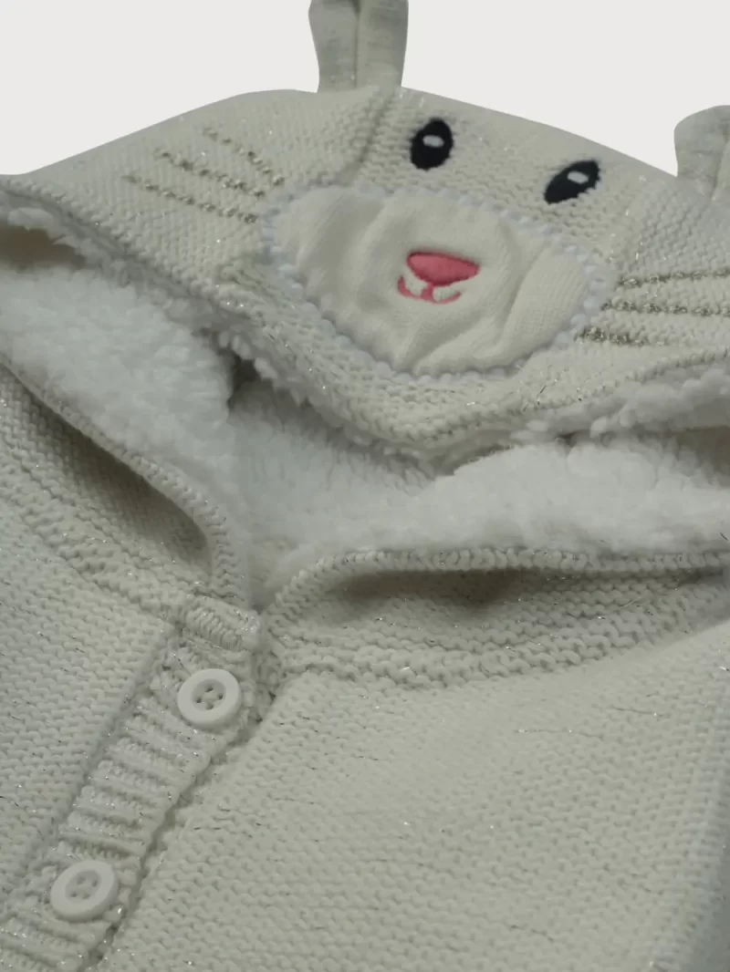 Gj Baby Girls White Applique Fleece Sweater Full Sleeves 0-3 Months