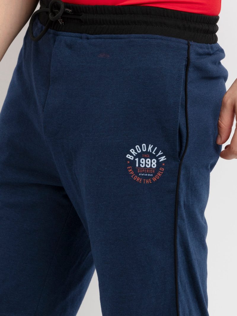 Status Quo Status Quo Men'S Solid Regular Fit Short With Logo