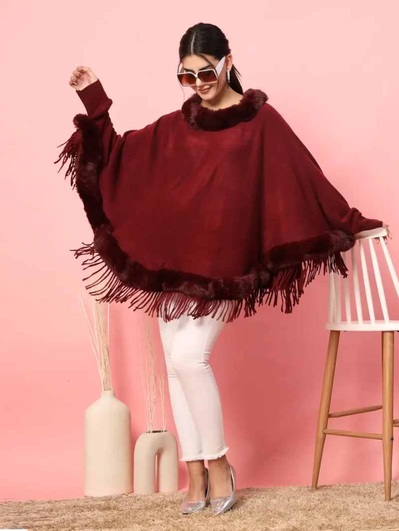 Women Maroon Solid Poncho