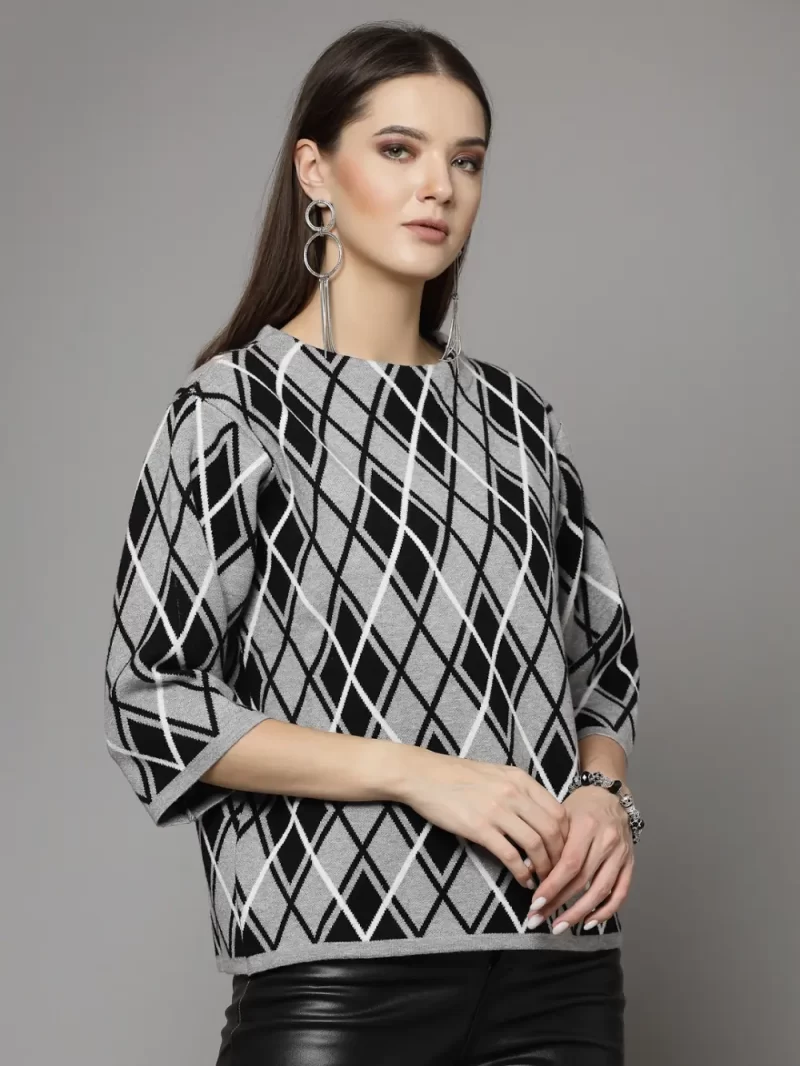 Argyle Printed Round Neck Pullover