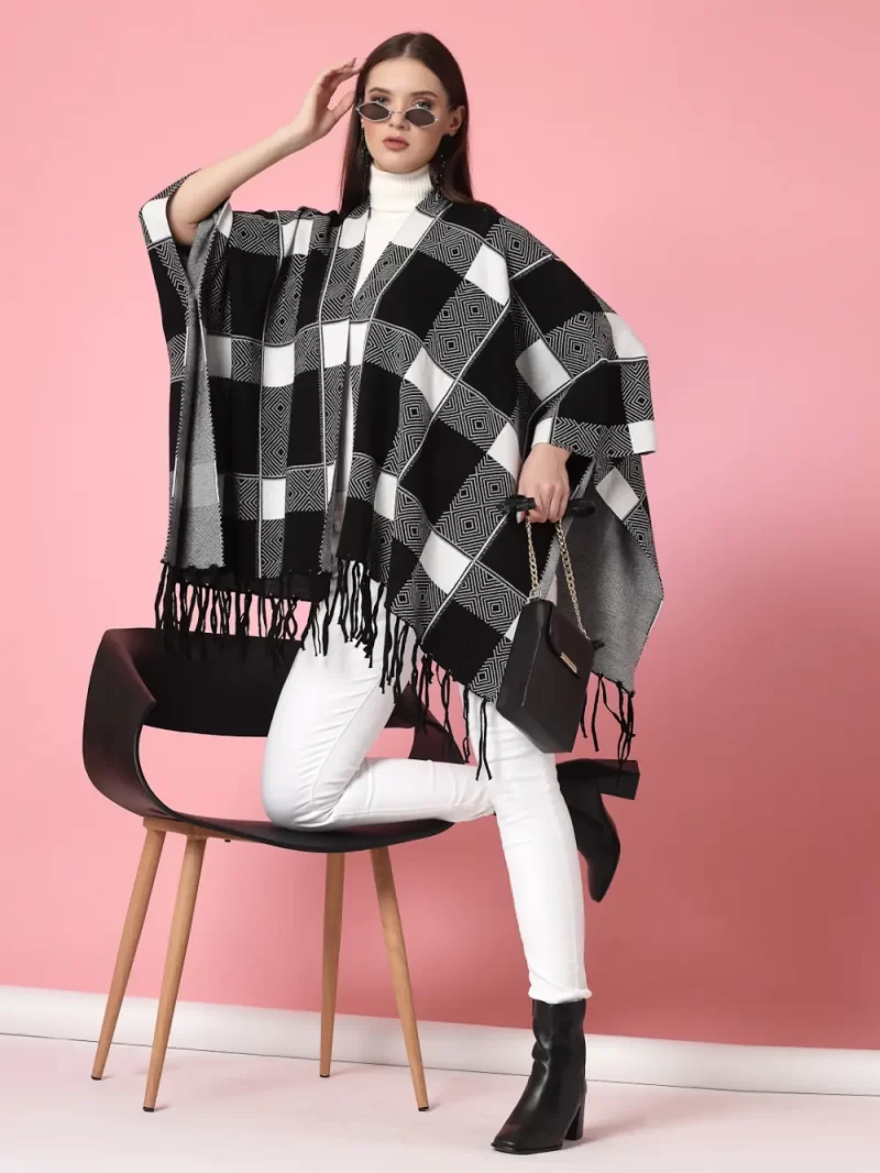Women Printed Longline Poncho With Fringed Detail