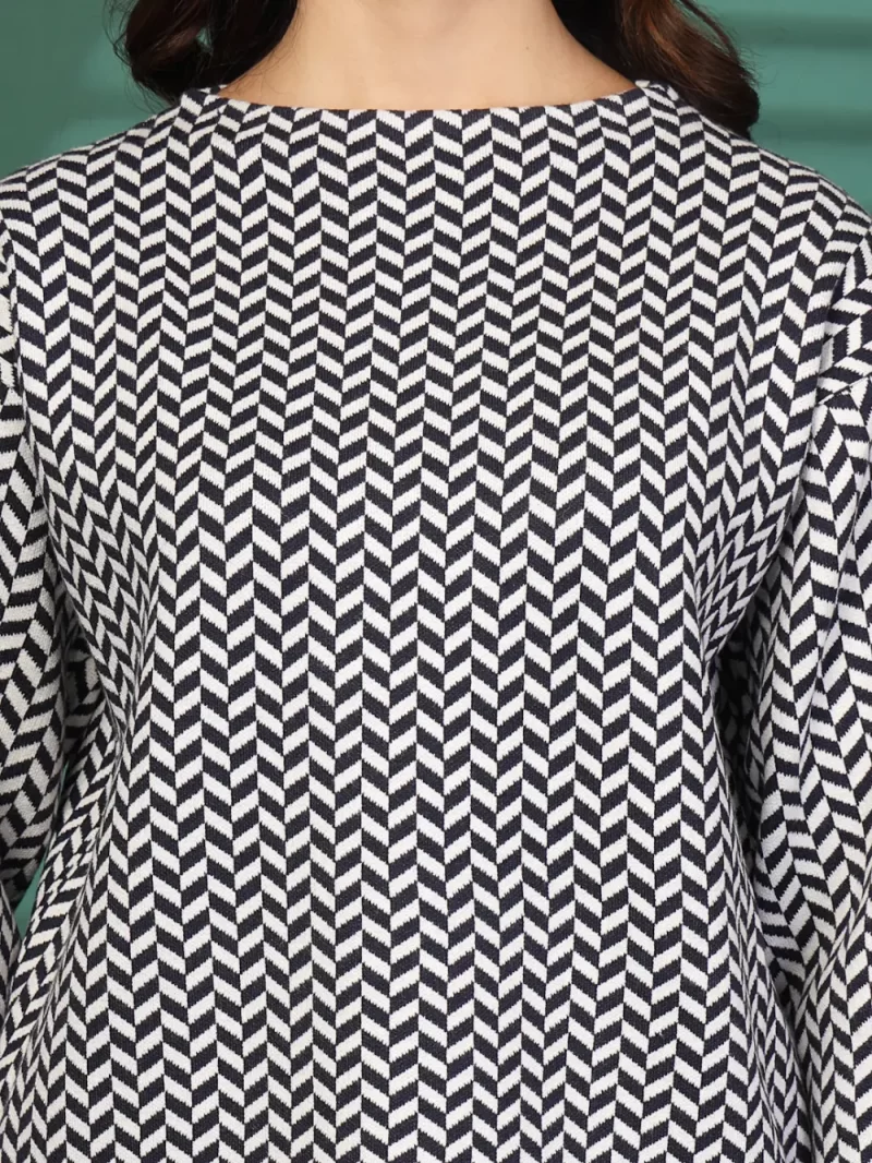 Women Abstract Printed Round Neck Top