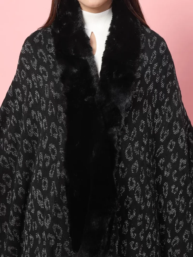 Women Geometric Printed Poncho