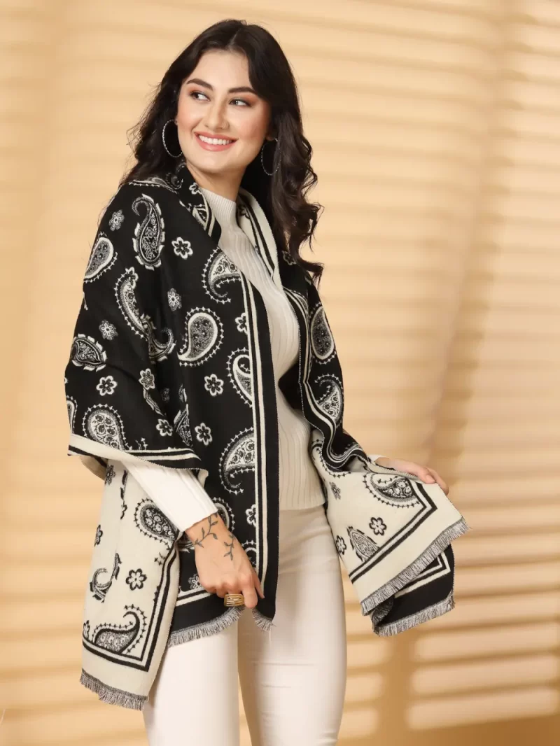 Women Paisley Printed Stole With Frayed Border