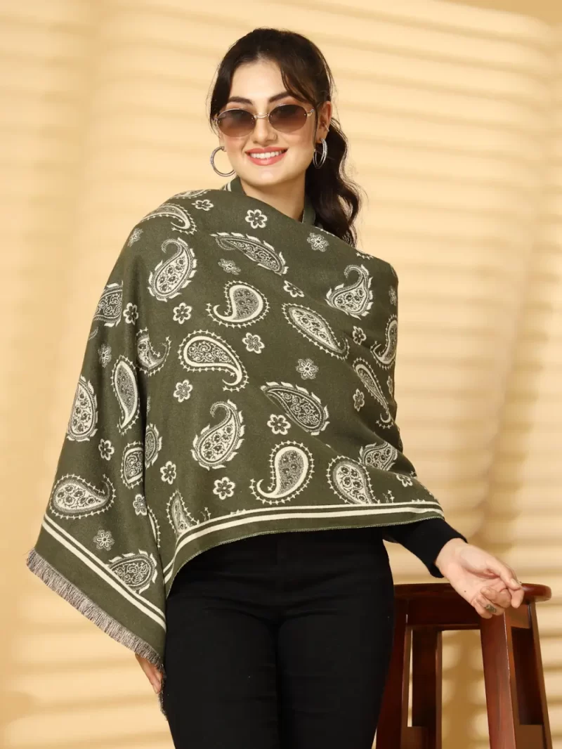 Women Paisley Printed Stole With Frayed Border