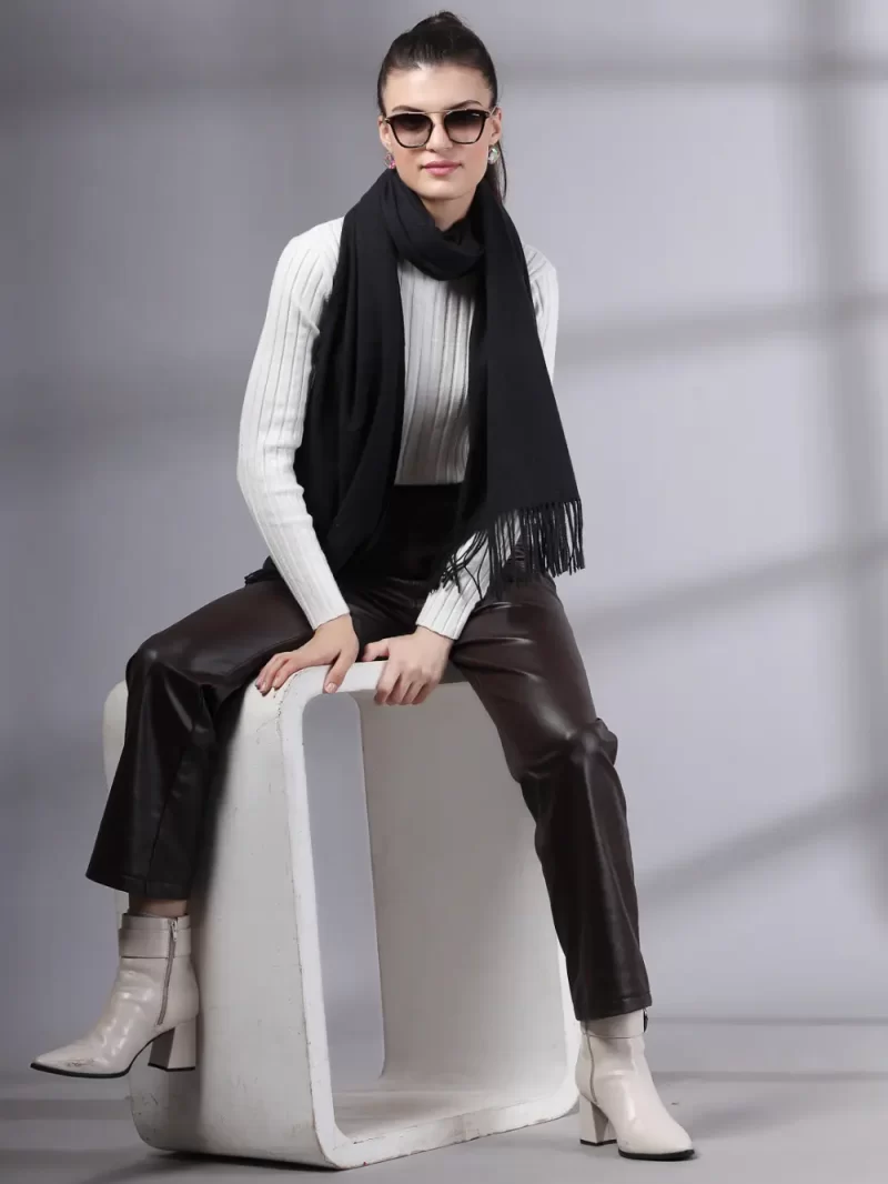 Women Tasselled Border Stole