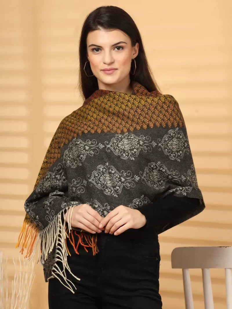 Women Printed Stole Has Tasselled Border