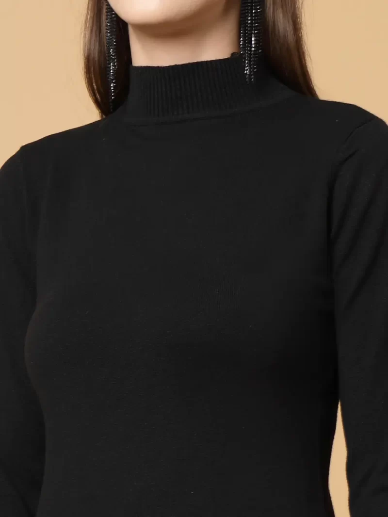 Women Solid Green Top