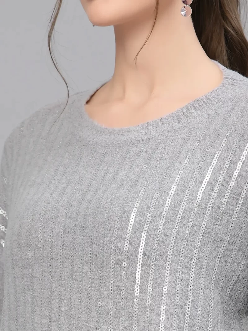 Women Embellished Round Neck Top