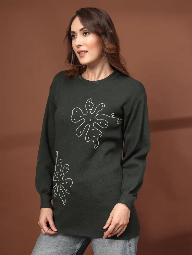 Women Embellished Round Neck Top