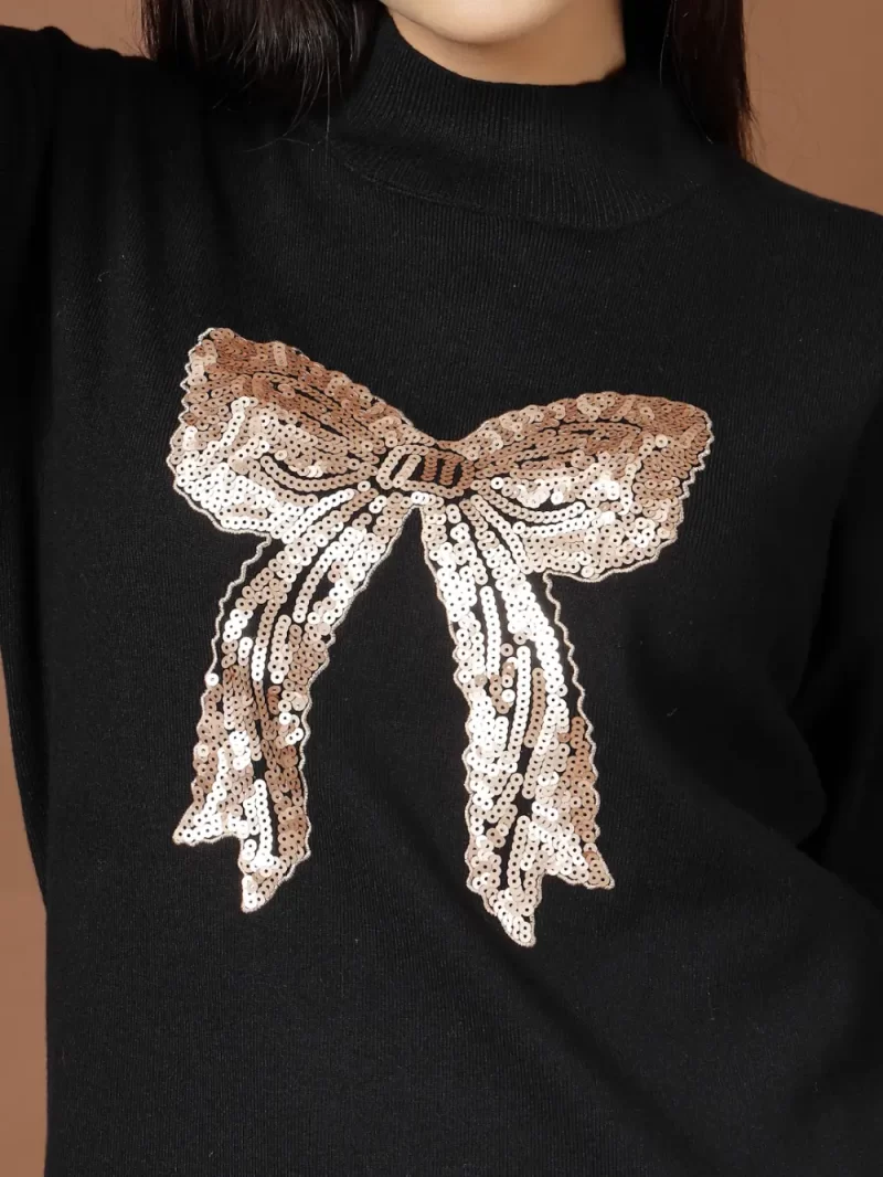 Women Solid Round Neck Top