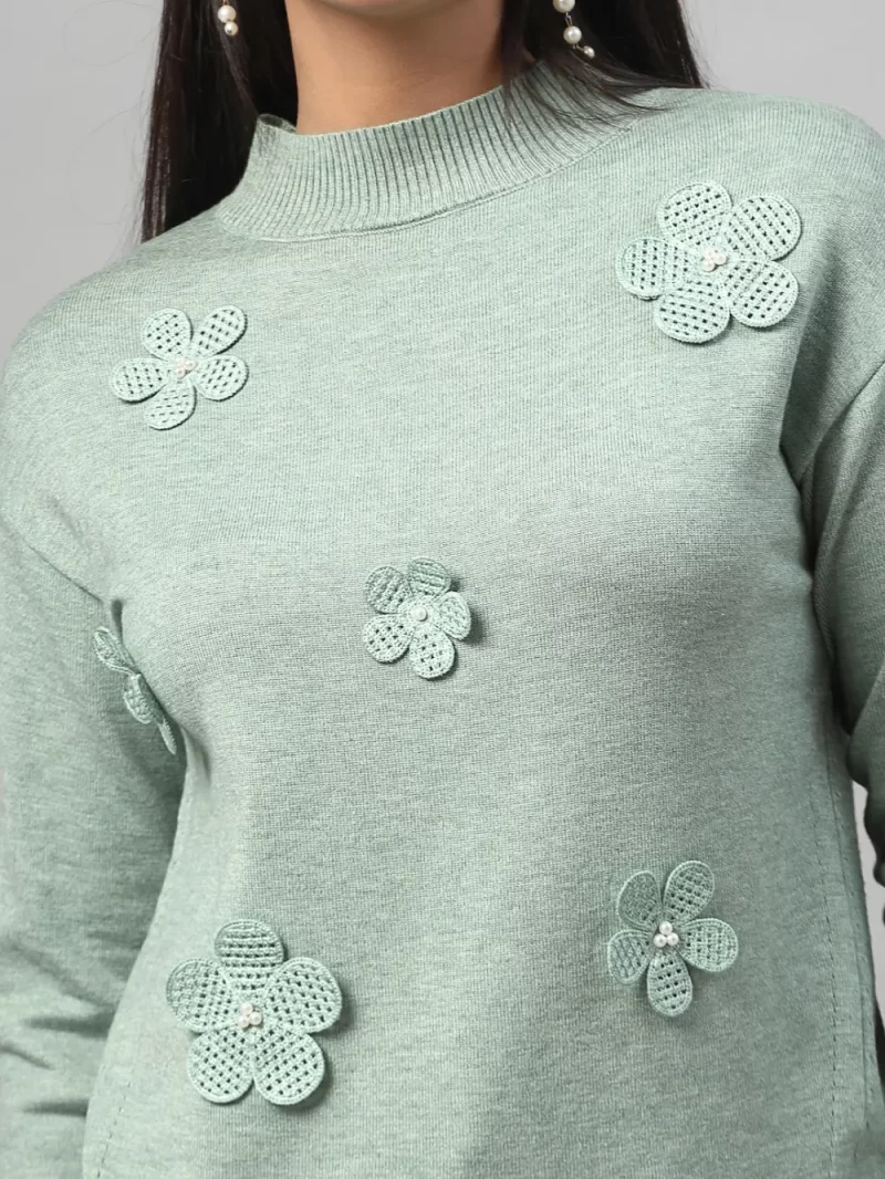 Women Embellished Round Neck Top