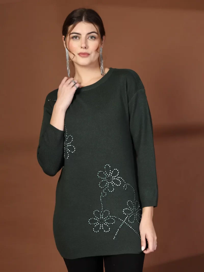 Women Embellished Round Neck Top