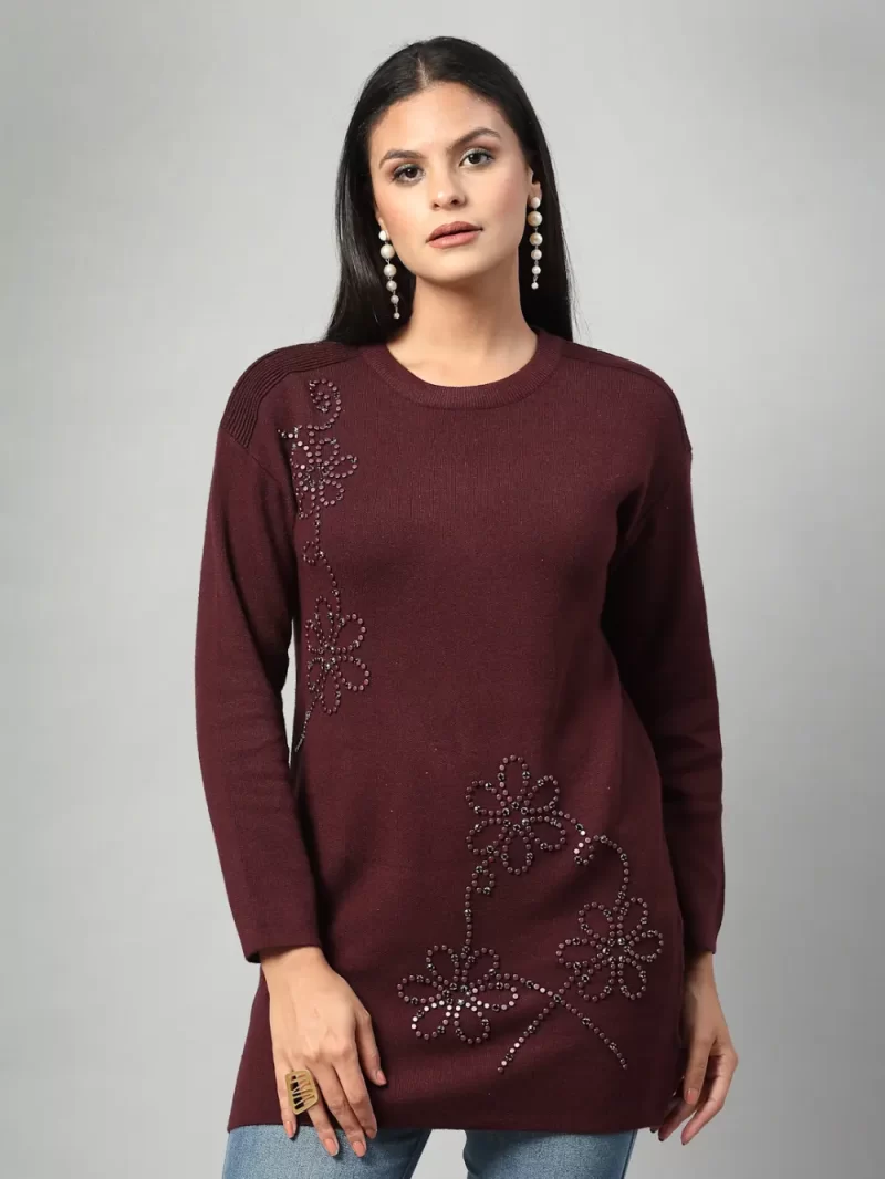 Women Embellished Round Neck Top