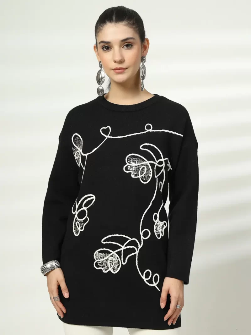 Women Embellished Round Neck Top