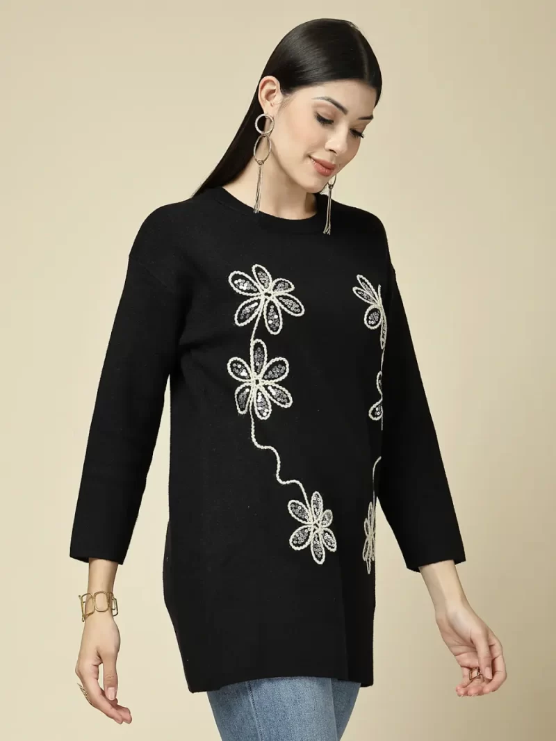 Women Embroidered Round Neck Top