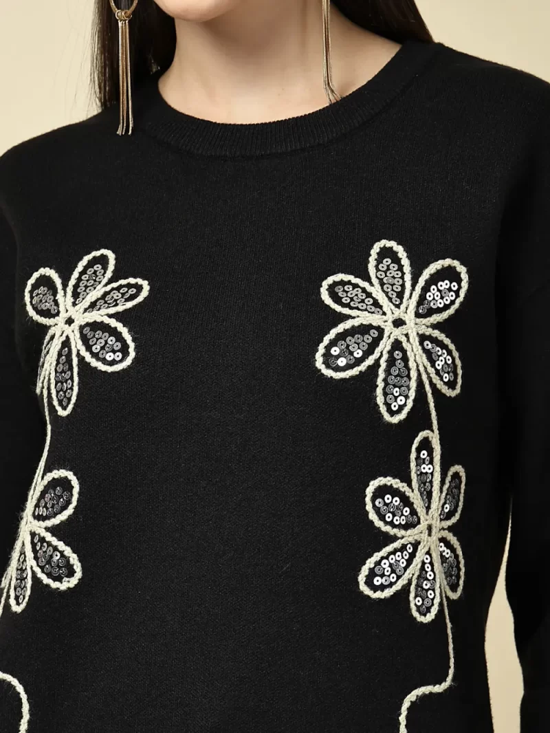 Women Embroidered Round Neck Top