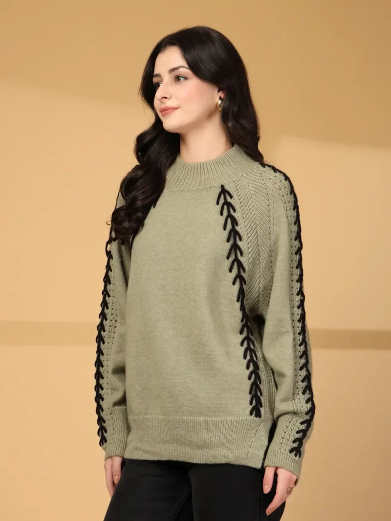 Women Cable Knit Longline Pullover With Embroidered Detail