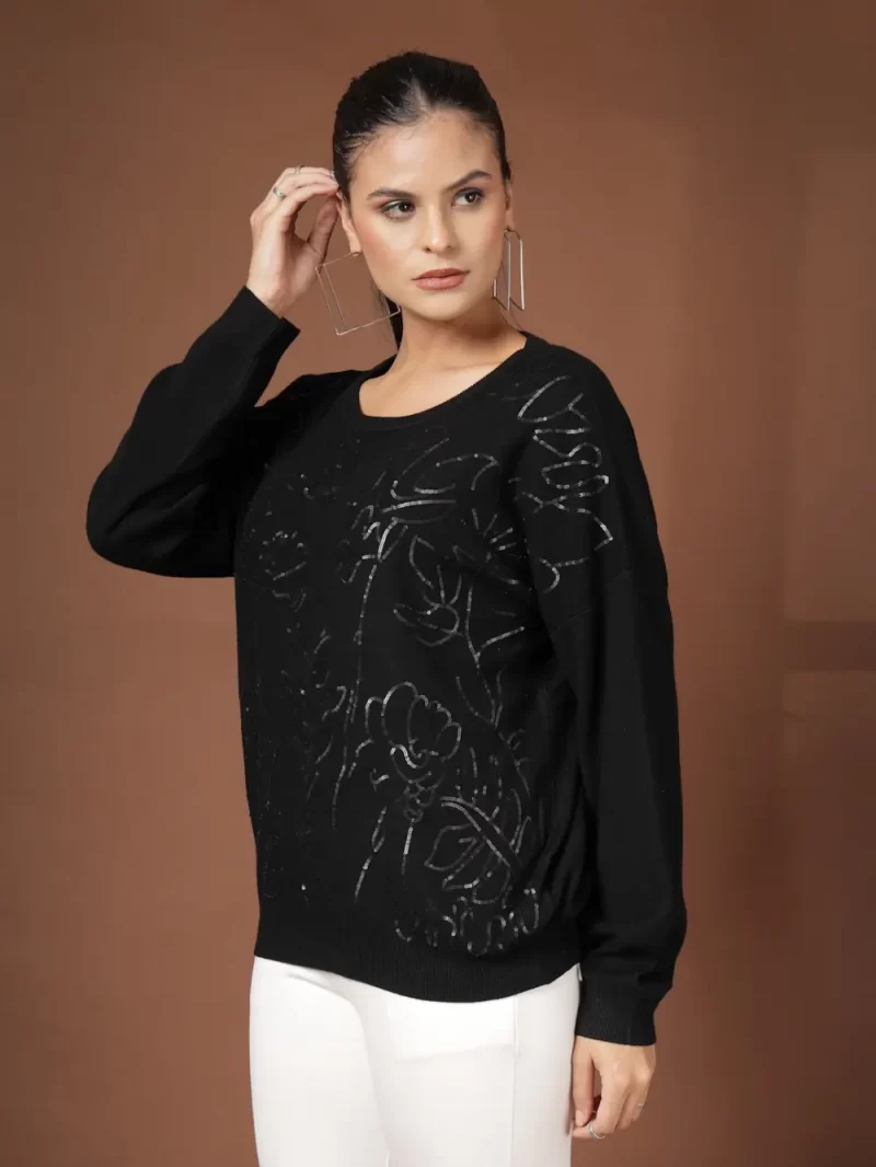 Women Embellished Round Neck Top