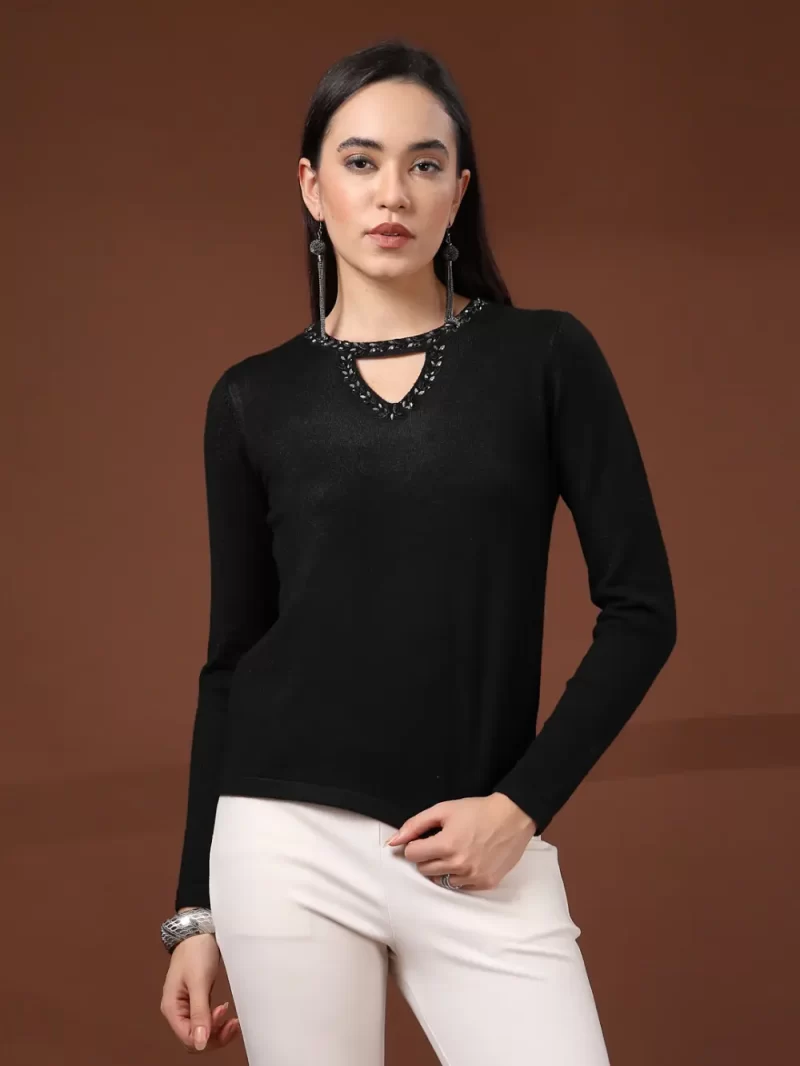 Women Solid V-Neck Top