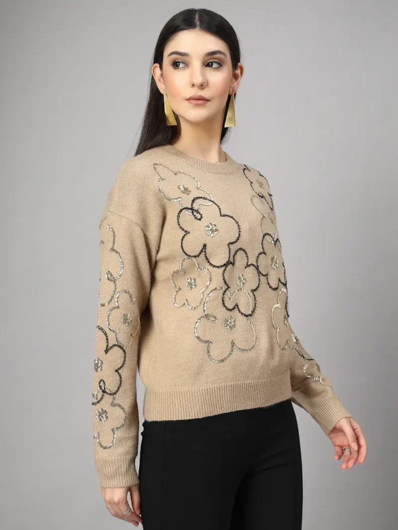 Women Embellished Round Neck Top