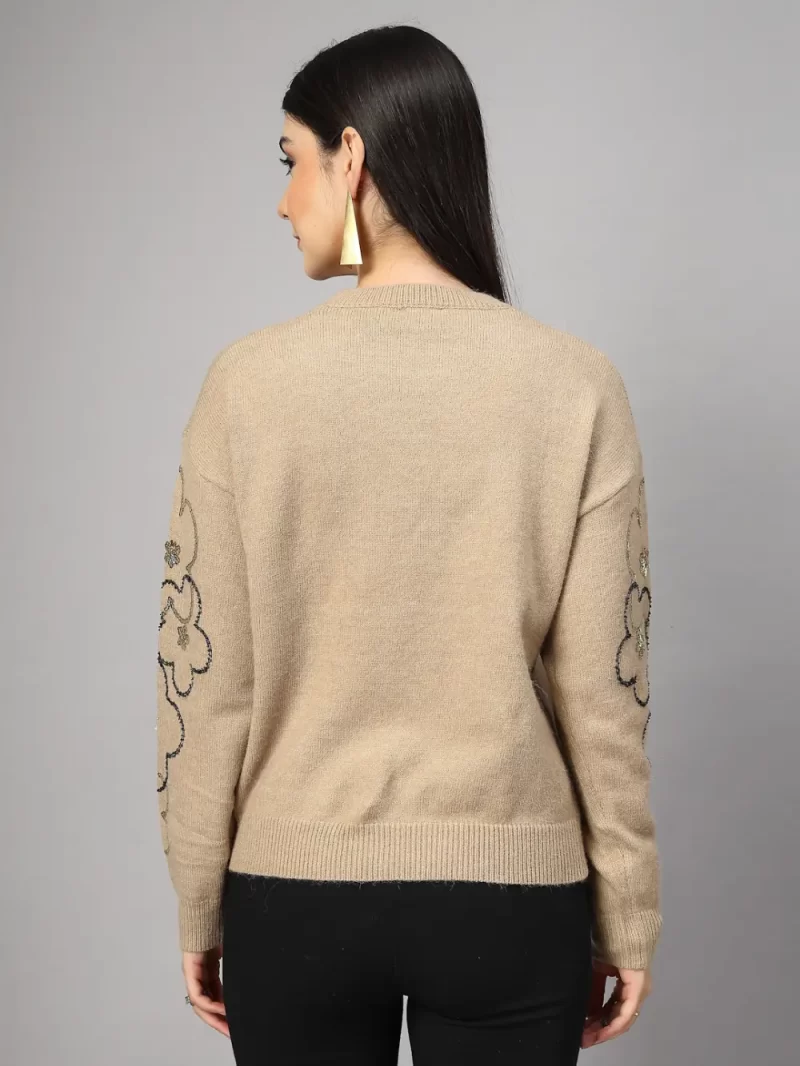 Women Embellished Round Neck Top