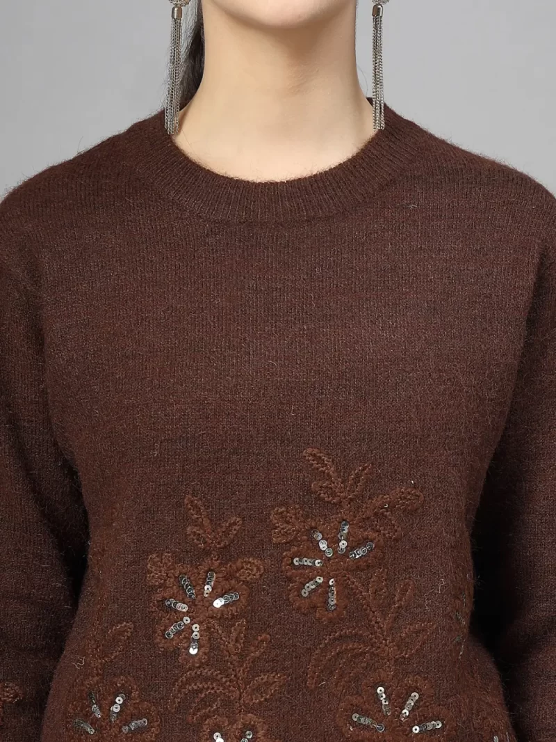 Women Embroidered Round Neck Top