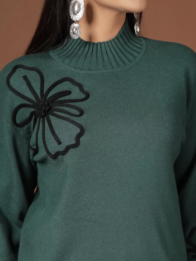 Women Full Sleeve Embroidered Sweatshirt