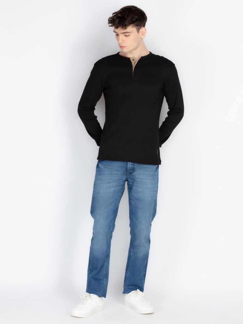 Status Quo Men'S Solid Henley Neck T-Shirt