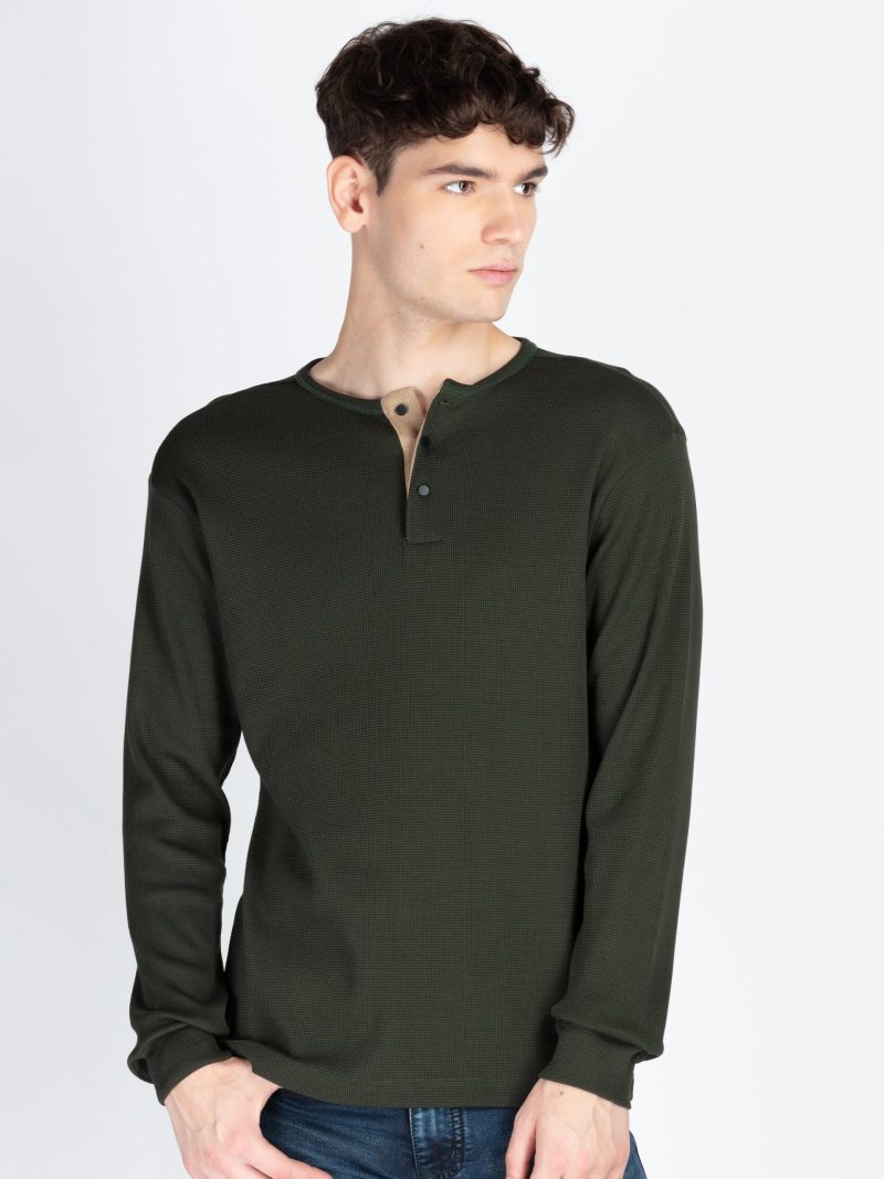Status Quo Men'S Solid Henley Neck T-Shirt