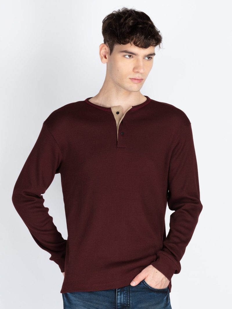Status Quo Men'S Solid Henley Neck T-Shirt