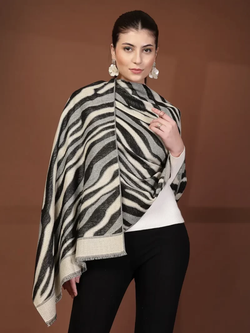 Mafadeny Women Zebra Printed Stole With Fringes